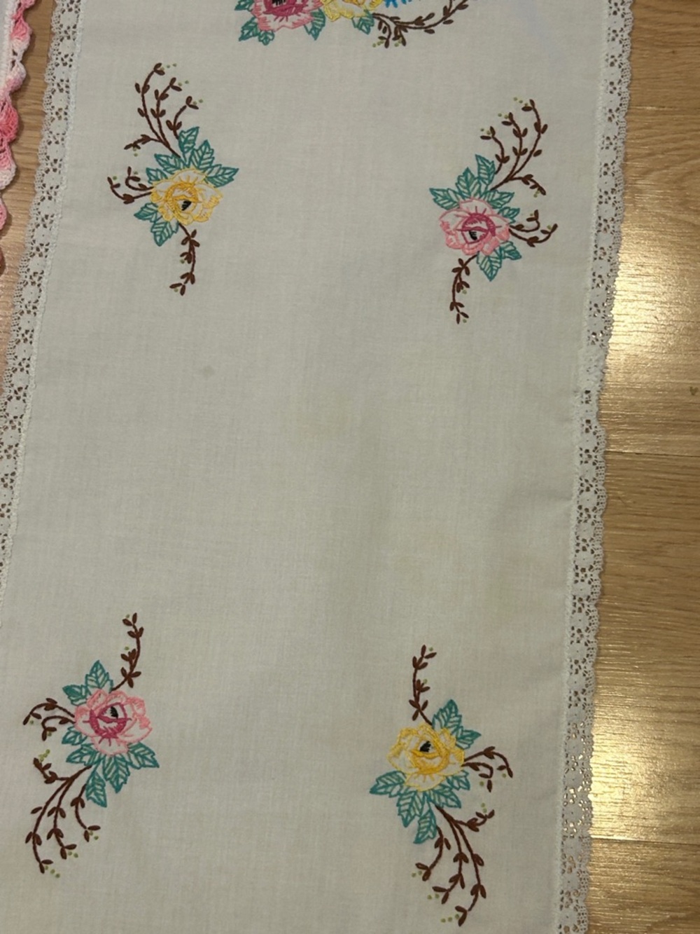 Embroidered Vintage-Style Table Runners - Floral & Pink Trim Qty 2 - Picture 4 of 14